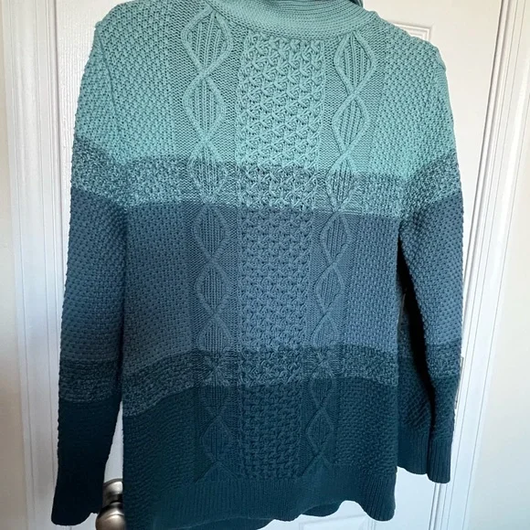 L.L. Bean Signature Teal Gradient Cowl Neck Sweater Women’s size L - Picture 4 of 6